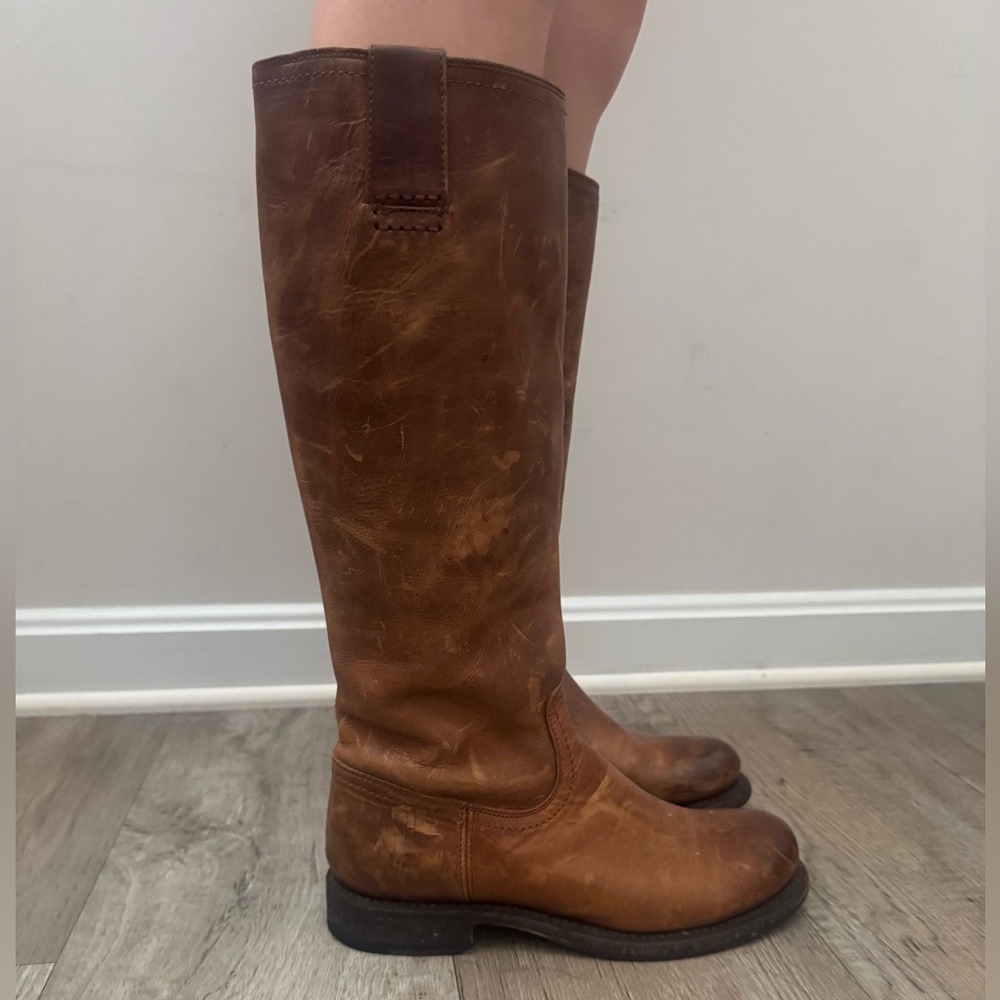 FRYE Vintage Leather Boots Distressed Cognac